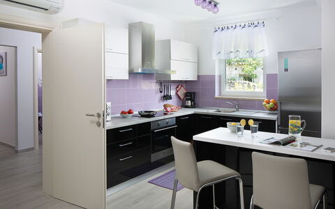 Ana: Room, Furniture, Interior Design, Kitchen, Property, Cabinetry, Countertop, Building, Floor, Ceiling