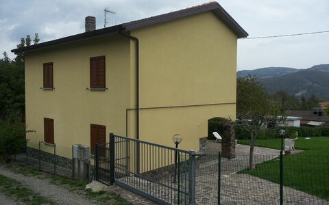 Appartamento Porretta Terme: Property, House, Building, Wall, Architecture, Facade, Residential Area, Real Estate, Rural Area, Home