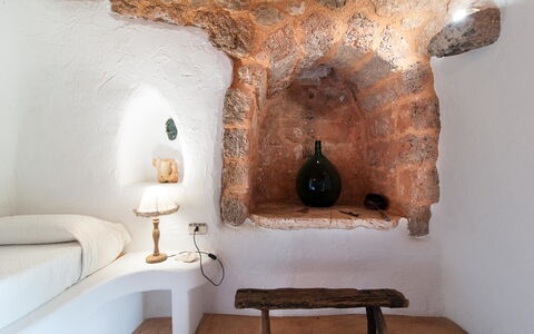 Salento Luxury Retreat: Brown, Wood, Interior Design, Paint, Wall, Art, House, Building, Hardwood, Living Room