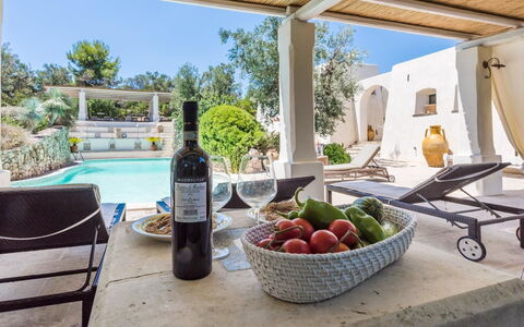 Salento Luxury Retreat: Food, Table, Property, Plant, Tableware, Sky, Bottle, Countertop, Fruit, Shade