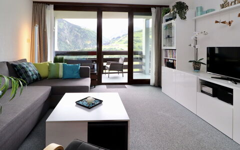 Accommodation:&nbsp;Apt B 086 100.88