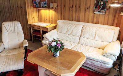 Accommodation:&nbsp;Apt B 027 100.22