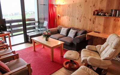 Accommodation:&nbsp;Apt B 048 100.132