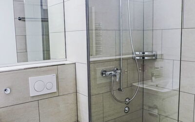 Accommodation:&nbsp;Apt C 033 100.101