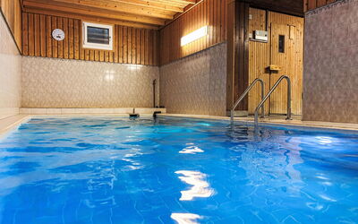 Disentis 100: Flooring, Floor, Swimming Pool, Wood Stain, Hardwood, Curtain, Resort, Hotel, Leisure Centre