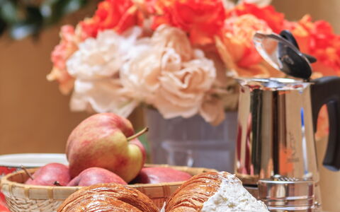 Diamonds & Rust: Food, Dish, Cuisine, Brunch, Dessert, Ingredient, Meal, Finger Food, Breakfast