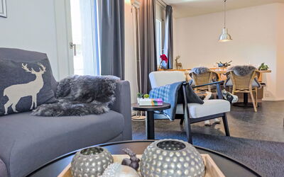 Accommodation:&nbsp;Silence, Apt. P 62.2