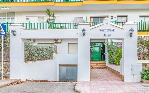 Empuriabrava 134: Plant, Property, Building, Urban Design, Window, Door, Residential Area, Facade, Real Estate