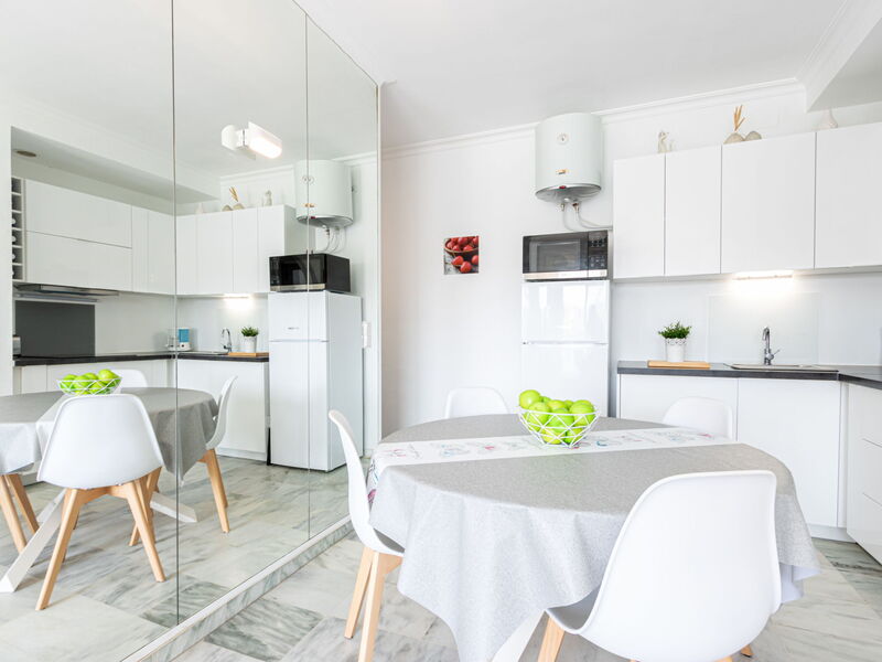 Accommodation:&nbsp;Port Ducal 134.3
