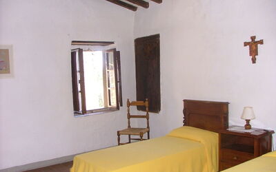 Accommodation:&nbsp;1205