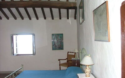 Accommodation:&nbsp;1205