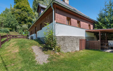 Lenora i: House, Cottage, Roof, Shrub, Home, Rural Area, Farmhouse, Garden, Backyard, Estate