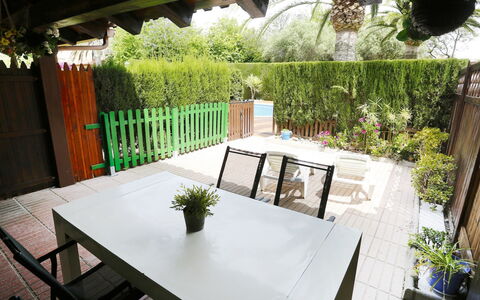 Calderon de la Barca: Property, House, Backyard, Room, Botany, Courtyard, Building, Yard, Patio, Interior Design