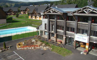 Accommodation:&nbsp;T2 4-6 Pax 110.6