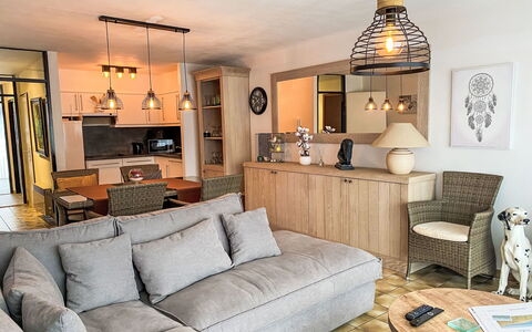 Accommodation:&nbsp;Astrid 103 with Balcony 600.7