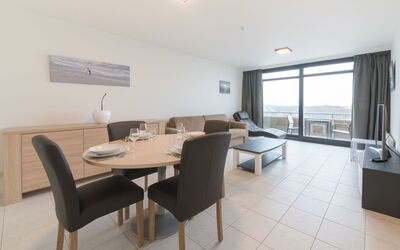 Accommodation:&nbsp;Seaview 4 with Parking 610.5
