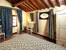 Accommodation:&nbsp;Casciana Apartments 1