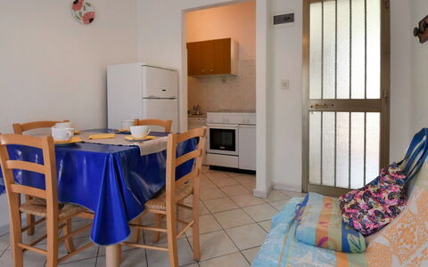 Rosolina Mare 500: Room, Property, Furniture, House, Building, Floor, Interior Design, Table, Real Estate, Dining Room
