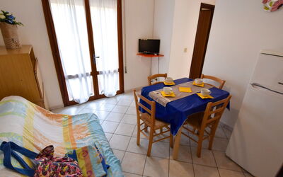 Accommodation:&nbsp;Casa Daniela 500.2