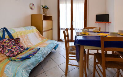 Accommodation:&nbsp;Casa Daniela 500.3
