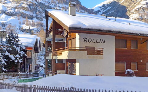 Haus Rollin: Snow, Property, Winter, House, Home, Real Estate, Building, Mountain, Roof, Architecture