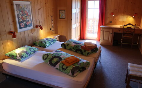 Chistiala Dadens: Furniture, Comfort, Picture Frame, Bed Frame, Wood, Cabinetry, Building, Textile, Living Room, Architecture