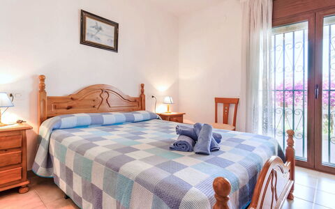 Villa Mar: Furniture, Resort, Floor, Flooring, Bed, Bedroom, Apartment, Chair, Bed Frame, Bed Sheet