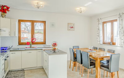 Accommodation:&nbsp;Ulika 103.1