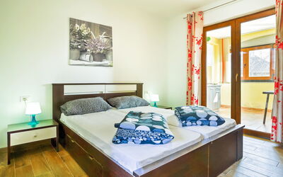Accommodation:&nbsp;Ulika 103.3
