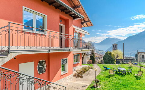 Marta: Residential Area, Apartment, Home, Human Settlement, Coastal And Oceanic Landforms, Coast, Sea, Condominium, Resort, Suburb