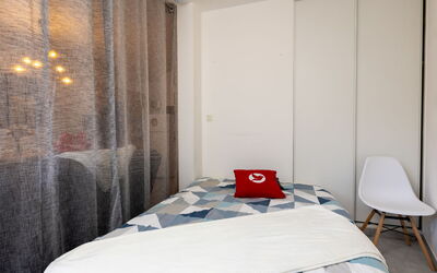 Accommodation:&nbsp;Nautica 330.2
