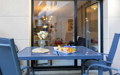 Saint Malo 330: Table, Furniture, Tableware, Chair, Blue, Interior Design, Plant, Floor, Building, Outdoor Furniture