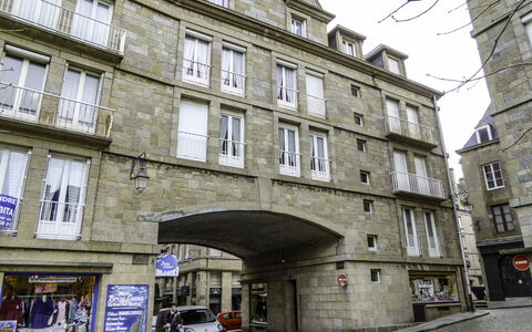 Beauchesne: Building, Property, Architecture, Neighbourhood, Town, Street, Facade, City, Urban Area, Apartment