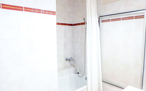 Beauchesne: Plumbing Fixture, Shower Head, Bathroom, Shower, Interior Design, Floor, Plumbing, Flooring, Rectangle