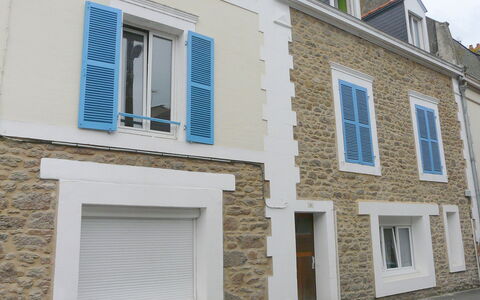 Pierre Legavre: Property, House, Building, Home, Facade, Real Estate, Wall, Window, Architecture, Sash Window