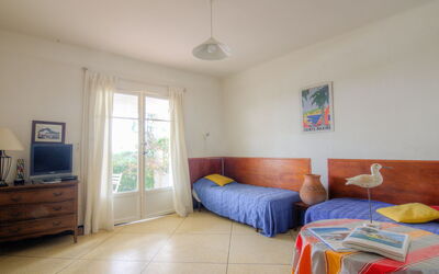 Accommodation:&nbsp;Riva Bella 505.1