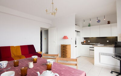 Accommodation:&nbsp;Riva Bella 505.3