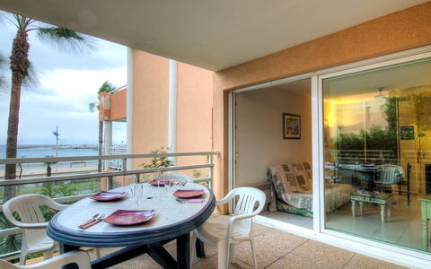 Cavalaire 651: Property, Room, Interior Design, Building, House, Furniture, Real Estate, Architecture, Table, Ceiling