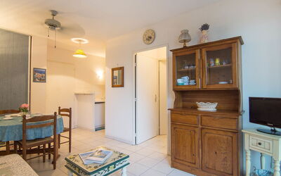 Accommodation:&nbsp;Villa Medicis 651.1