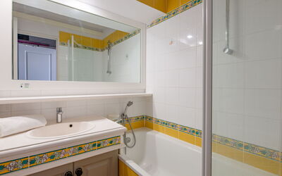 Accommodation:&nbsp;Les Rivages des Issambres 120.11