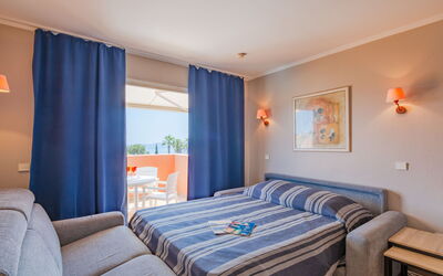 Accommodation:&nbsp;Les Rivages des Issambres 120.3