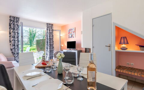 Ploemel 100: Room, Property, Interior Design, Furniture, Building, Table, Orange, Dining Room, Real Estate, House