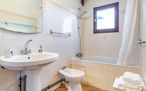 La Poste: Mirror, Plumbing Fixture, Tap, Bathroom Sink, Property, Sink, White, Purple, Bathroom, Blue