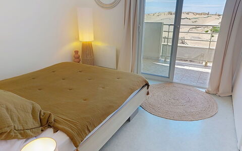 Mimizan 311: Furniture, Bedroom, Wood, Floor, Interior Design, Bed, Bed Sheet, Lighting, Room, Flooring