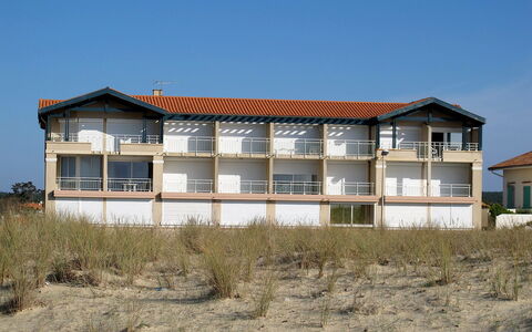 Mimizan 321: Property, House, Home, Sand, Building, Real Estate, Residential Area, Beach, Architecture, Sky