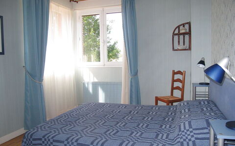 Tourterelles: Room, Bedroom, Furniture, Property, Bed, Bed Sheet, Floor, Interior Design, Building, Curtain
