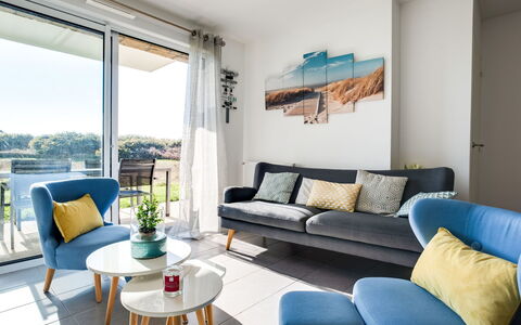 Le Domaine de Fort Neuf: Living Room, Room, Furniture, Property, Interior Design, Blue, Coffee Table, Building, Table, Real Estate