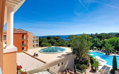 Les Issambres 125: Resort, Swimming Pool, Apartment, Eco Hotel, Outdoor Furniture, Hotel, Villa, Resort Town, Hacienda