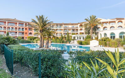 Accommodation:&nbsp;Les Calanques Spa Thalassothérapie 125.5