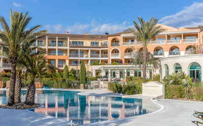 Accommodation:&nbsp;Les Calanques Spa Thalassothérapie 125.5